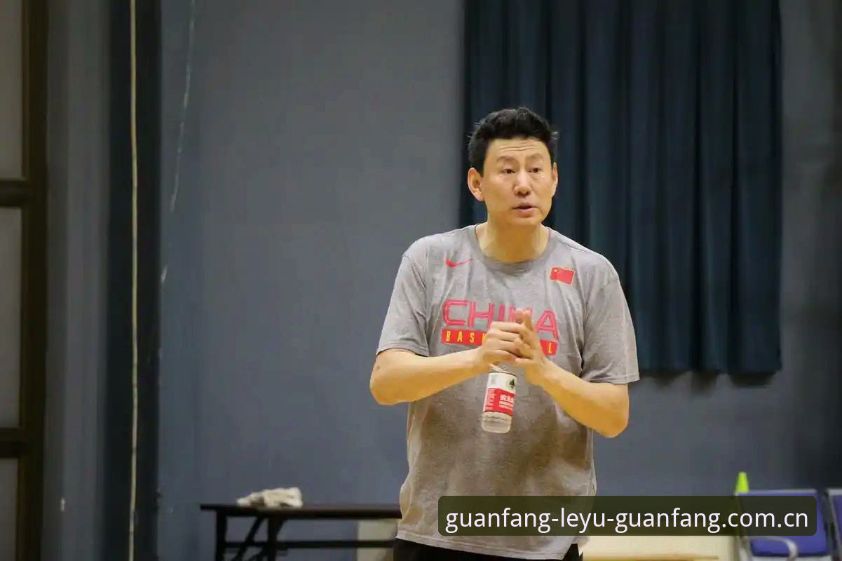 揭秘北京男篮换帅内幕：李楠接印背后，两年顾问布局与三年禁赛的终局